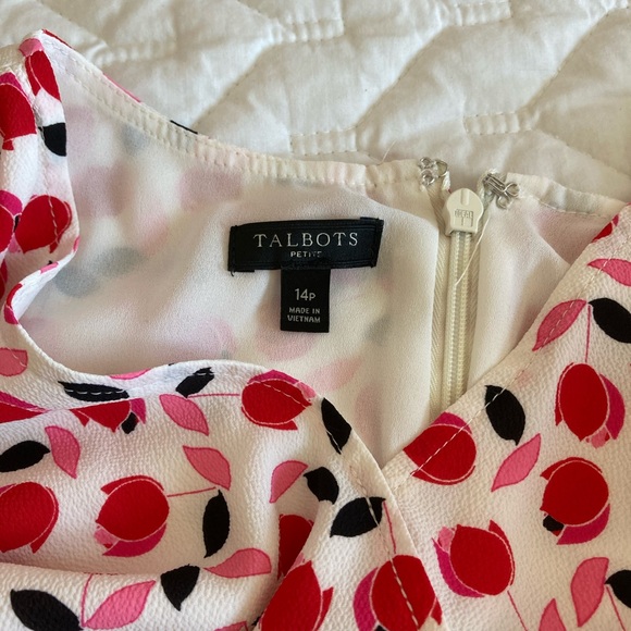 Dress - Picture 3 of 3